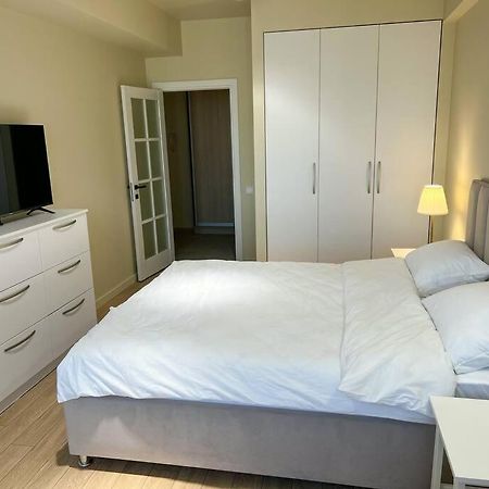 2 Bedroom On Ismail Corner Stefan Cel Mare, New Apartment, Chisinau Center! Екстериор снимка